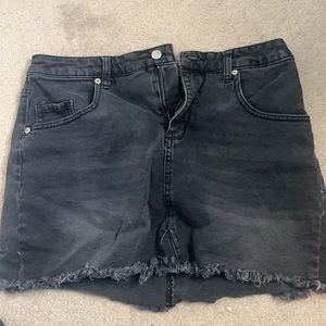 Black light wash denim skirt